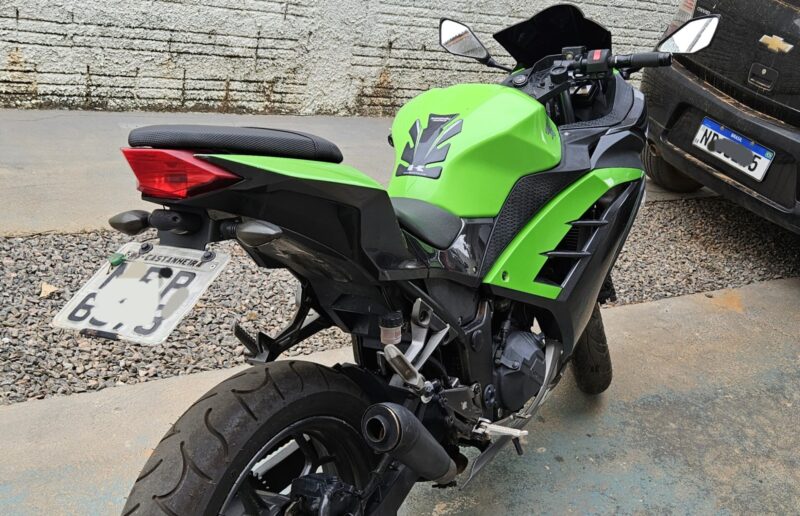 Ninja 300 ano 2015